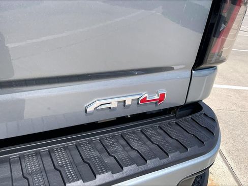 Used 2024 GMC Sierra 2500 AT4 w/ AT4 Premium Plus Package AWD/4WD image 10
