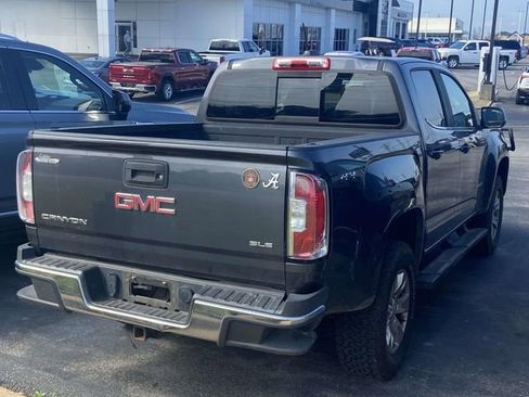 Used 2017 GMC Canyon SLE w/ SLE Convenience Package image 4