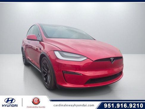 Used 2022 Tesla Model X image 1
