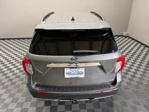 Used 2023 Ford Explorer XLT w/ Equipment Group 202A AWD/4WD image 12