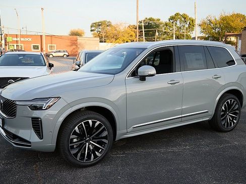 New 2026 Volvo XC90 B6 Plus w/ Protection Package Premier image 6