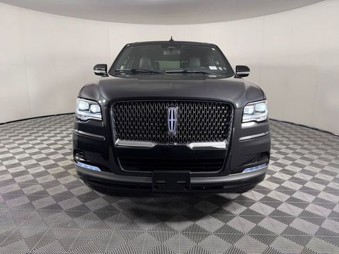 Used 2023 Lincoln Navigator Reserve image 5