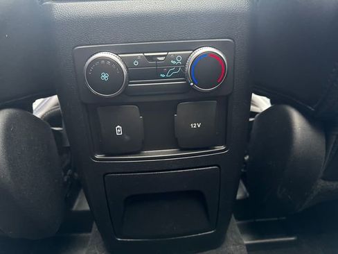 Used 2022 Ford Explorer XLT w/ Equipment Group 202A image 29