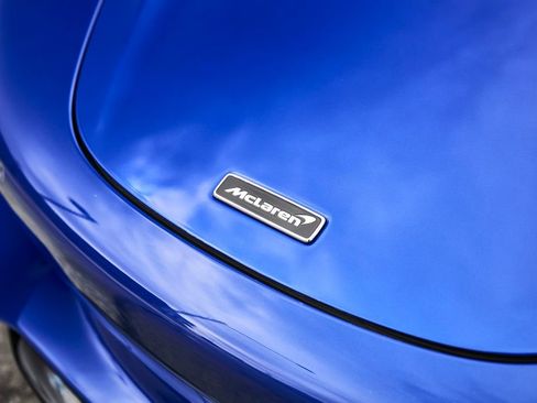 Used 2024 McLaren 750S RWD image 8