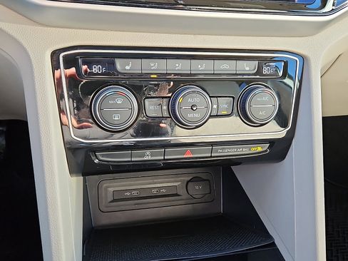 Certified 2023 Volkswagen Atlas SE w/ Panoramic Sunroof Package image 16