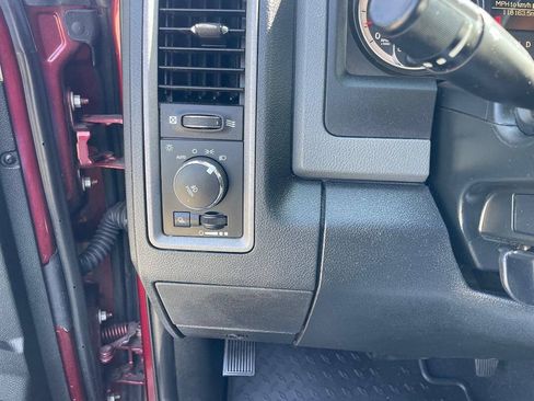 Used 2018 RAM 1500 Express w/ Express Value Package AWD/4WD image 22