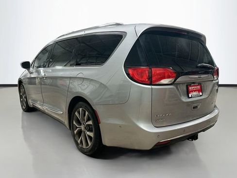 Used 2017 Chrysler Pacifica Limited w/ Advanced Safetytec Group image 8