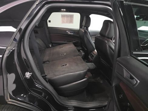 Used 2020 Ford Edge Titanium w/ Equipment Group 301A AWD/4WD image 28