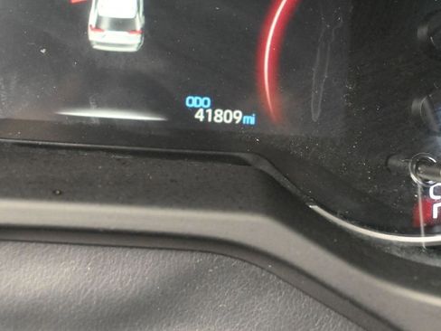 Used 2024 Toyota RAV4 LE image 32