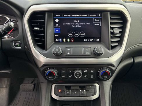 Certified 2023 GMC Acadia SLE w/ Driver Convenience Package image 13