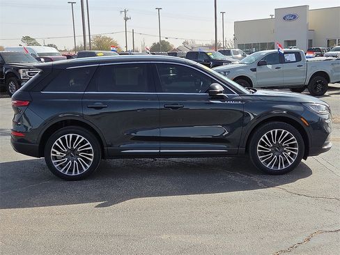 Used 2022 Lincoln Corsair Reserve image 6