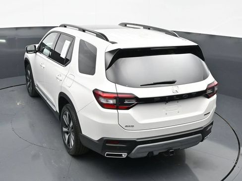 Used 2025 Honda Pilot Touring image 30