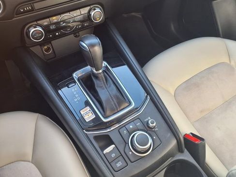 Used 2018 MAZDA CX-5 Touring FWD image 17