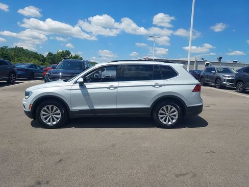 Used 2019 Volkswagen Tiguan SE w/ 3rd Row Seat Package AWD/4WD image 4