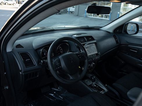 Used 2020 Mitsubishi Outlander Sport ES FWD image 13