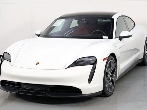 Used 2022 Porsche Taycan image 50