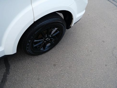 Used 2019 Dodge Journey SE w/ Connectivity Group FWD image 35