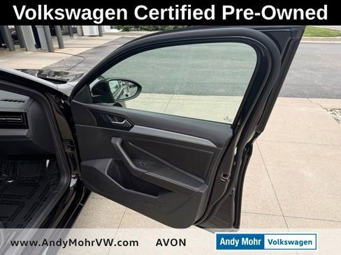 Used 2025 Volkswagen Jetta Sport FWD image 15