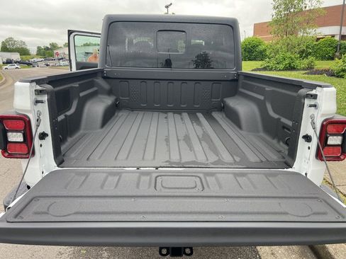 New 2026 Jeep Gladiator Mojave AWD/4WD image 10