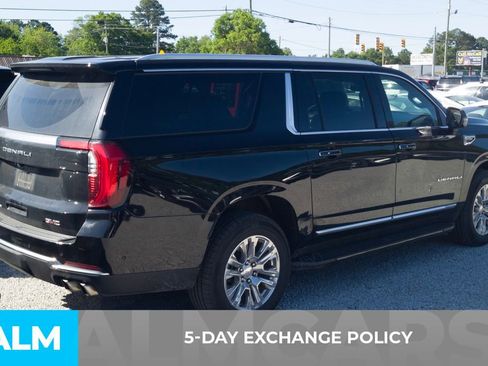 Used 2025 GMC Yukon XL Denali RWD image 3