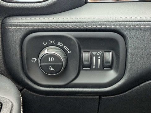 New 2026 RAM 2500 Limited AWD/4WD image 21
