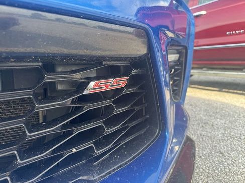 Used 2017 Chevrolet Camaro SS RWD image 7