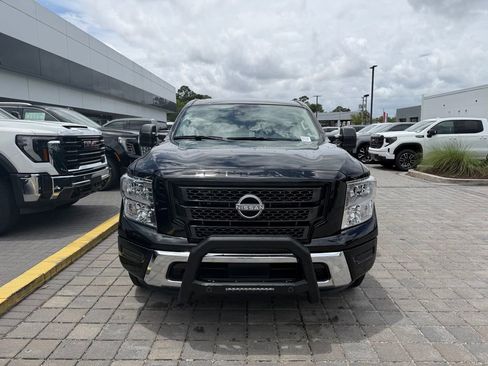 Used 2024 Nissan Titan SV w/ SV Convenience Package AWD/4WD image 3