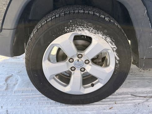 Used 2019 Jeep Compass Latitude w/ Popular Equipment Group image 8