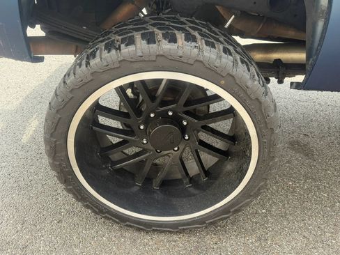 Used 2012 GMC Sierra 2500 Denali w/ Suspension Package, Off-Road AWD/4WD image 37