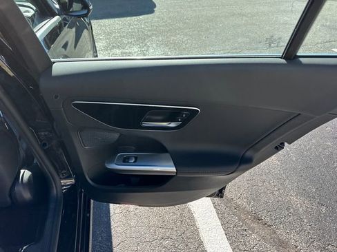 Used 2024 Mercedes-Benz C 300 Sedan image 31