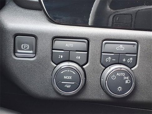 Used 2022 Chevrolet Silverado 1500 LT image 17