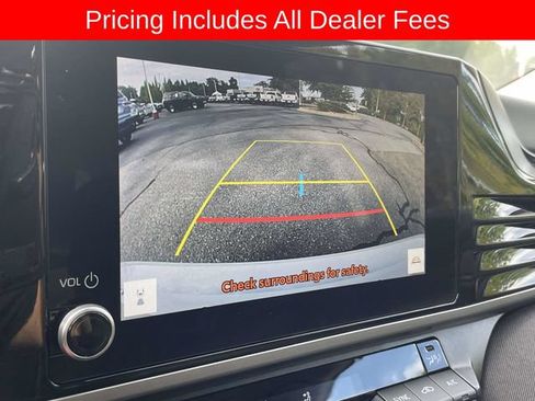 Used 2025 Toyota Camry LE FWD image 31