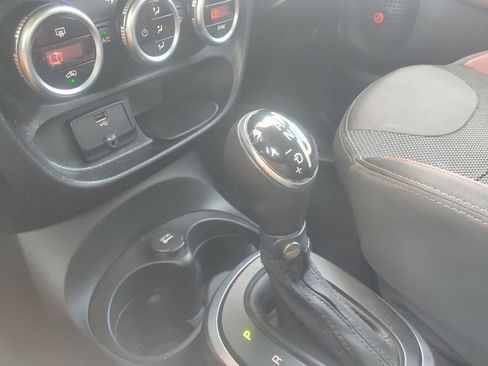 Used 2015 FIAT 500L Trekking FWD image 26