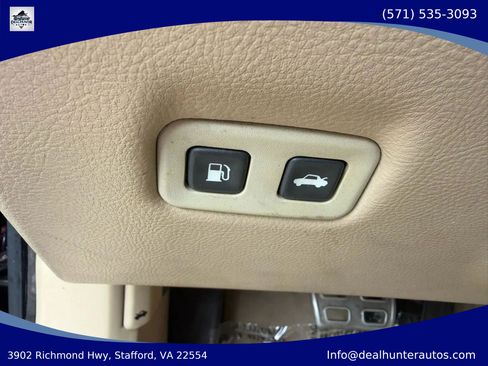 Used 2005 Chevrolet Corvette Coupe w/ Preferred Equipment Group RWD image 32