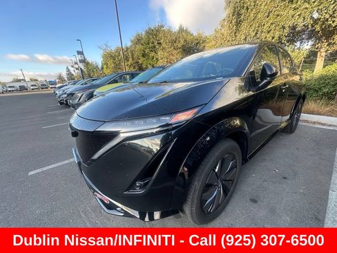 Used 2024 Nissan Ariya AWD image 2