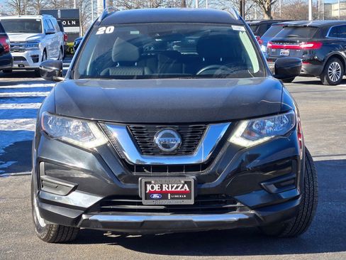 Used 2020 Nissan Rogue SV image 2