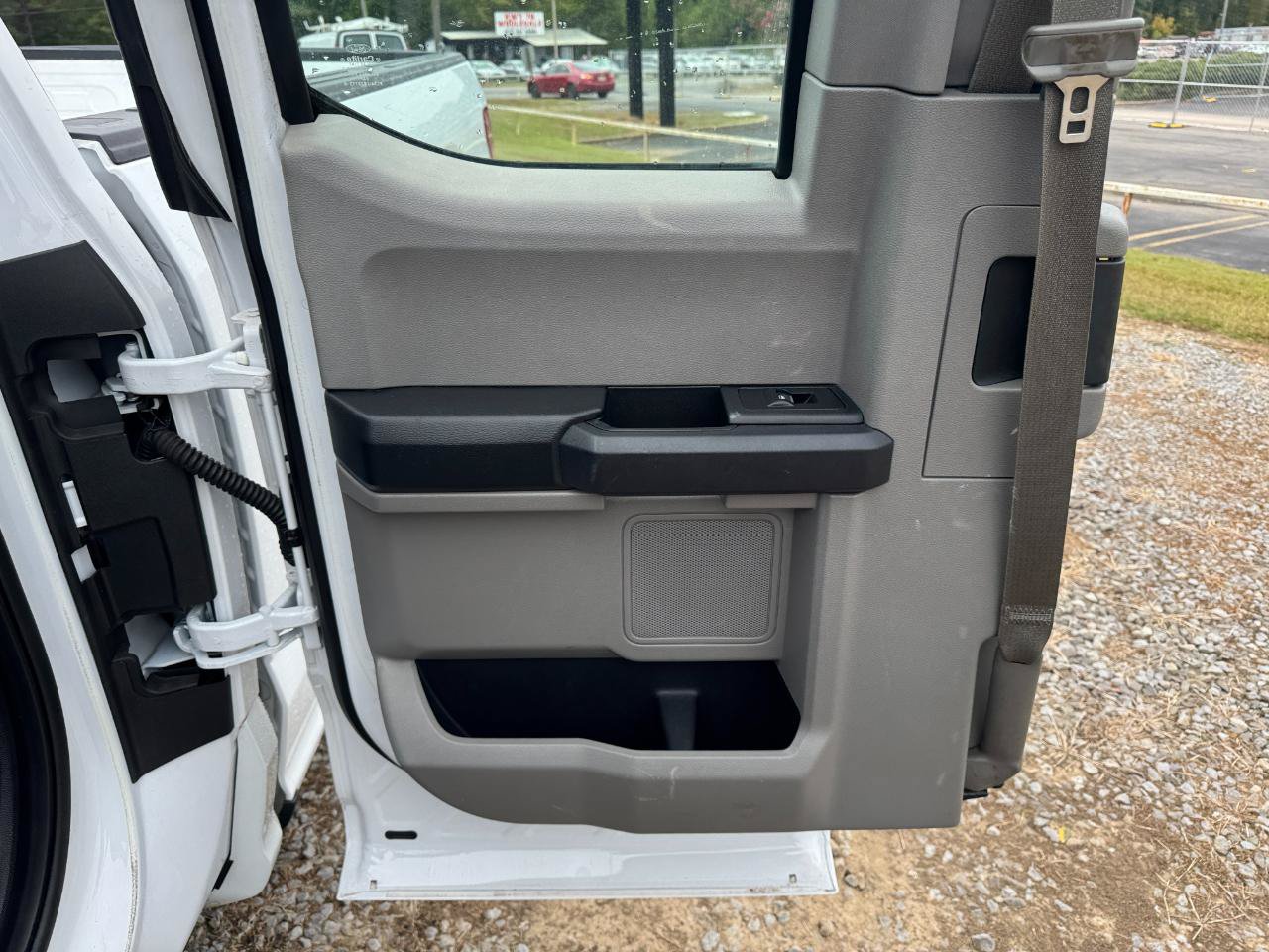 Used 2017 Ford F150 XL w/ Equipment Group 101A Mid RWD image 19
