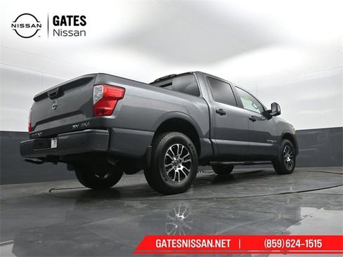 Used 2024 Nissan Titan SV w/ SV Convenience Package image 35