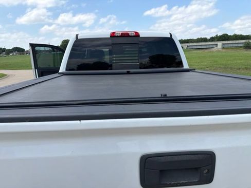 Used 2015 GMC Sierra 1500 SLT w/ SLT Crew Cab Value Package AWD/4WD image 7