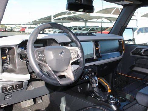 Used 2023 Ford Bronco Badlands w/ Sasquatch Package image 20