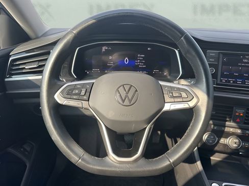 Used 2024 Volkswagen Jetta SE image 14