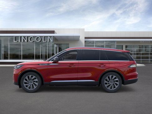 New 2026 Lincoln Aviator AWD image 3