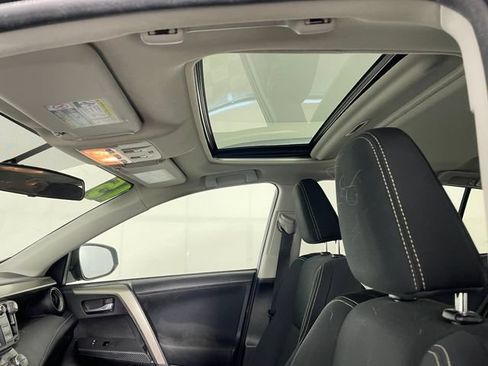 Used 2015 Toyota RAV4 XLE AWD/4WD image 11