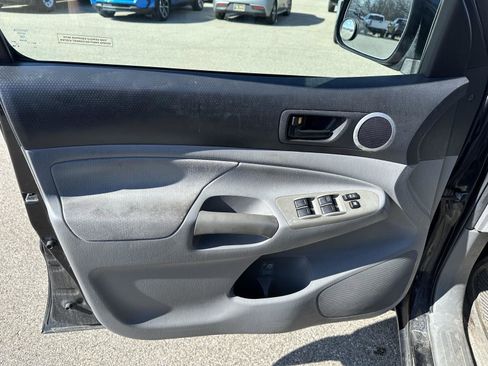 Used 2009 Toyota Tacoma DBL CAB 4WD AT image 16