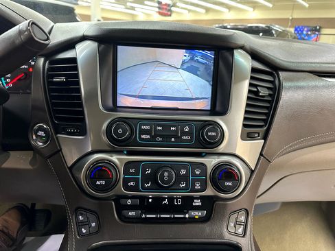 Used 2018 Chevrolet Suburban Premier image 29