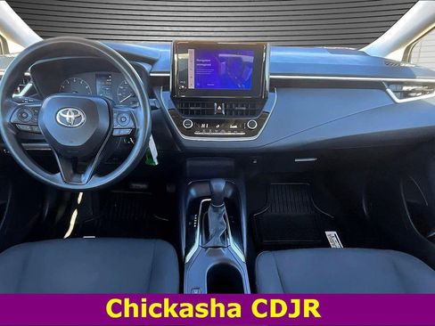 Used 2024 Toyota Corolla LE image 7