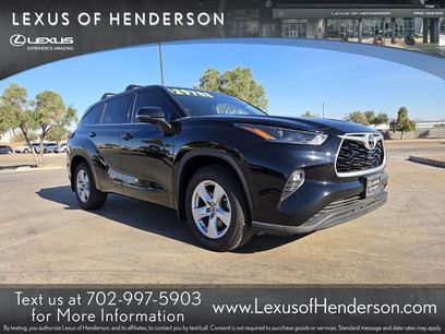 Used 2022 Toyota Highlander LE