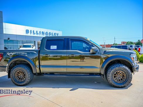 Used 2018 Ford F150 Raptor w/ Equipment Group 802A Luxury AWD/4WD image 8