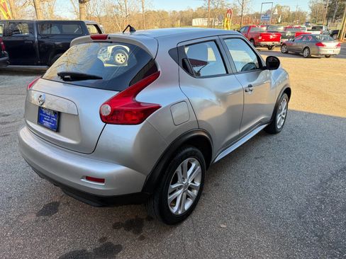 Used 2011 Nissan Juke S image 4