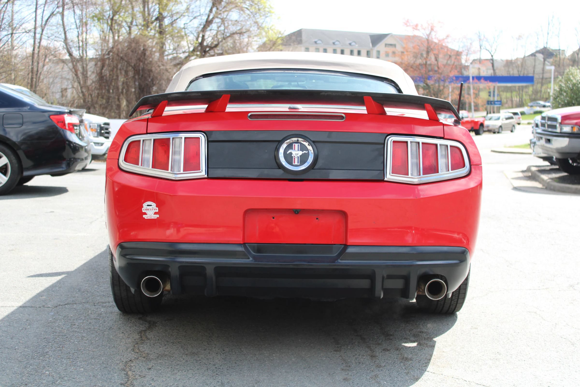 Used 2010 Ford Mustang Convertible RWD image 6